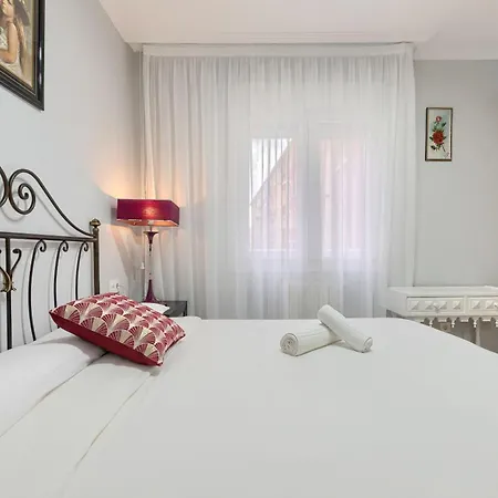 Apartman Vivienda Turistica Centrica Y Con Estilo En El Encantador Barrio La Cruz Bilbao