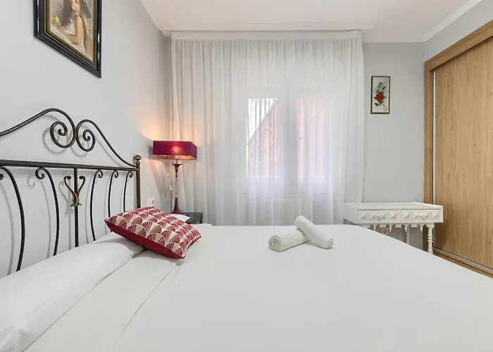 Apartman Vivienda Turistica Centrica Y Con Estilo En El Encantador Barrio La Cruz Bilbao