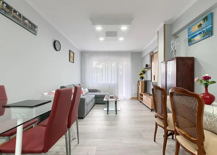 Vivienda Turistica Centrica Y Con Estilo En El Encantador Barrio La Cruz Apartman