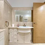 Vivienda Turistica Centrica Y Con Estilo En El Encantador Barrio La Cruz Apartment Bilbao